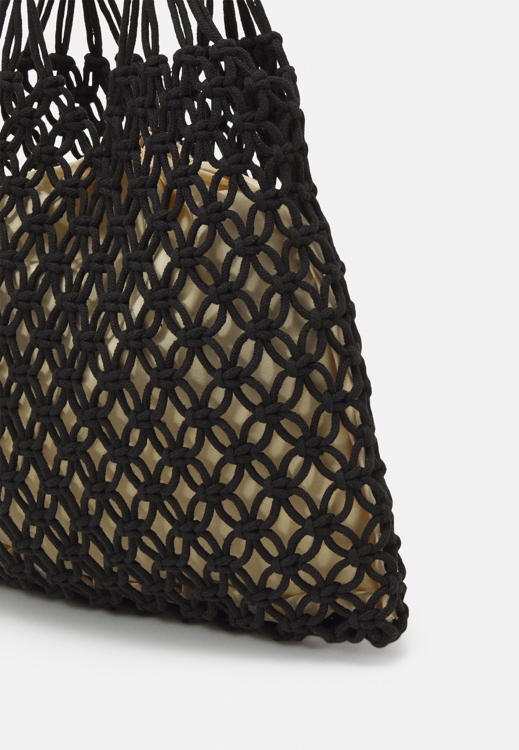 Bolsa Sabina Enawé Crochet Bag