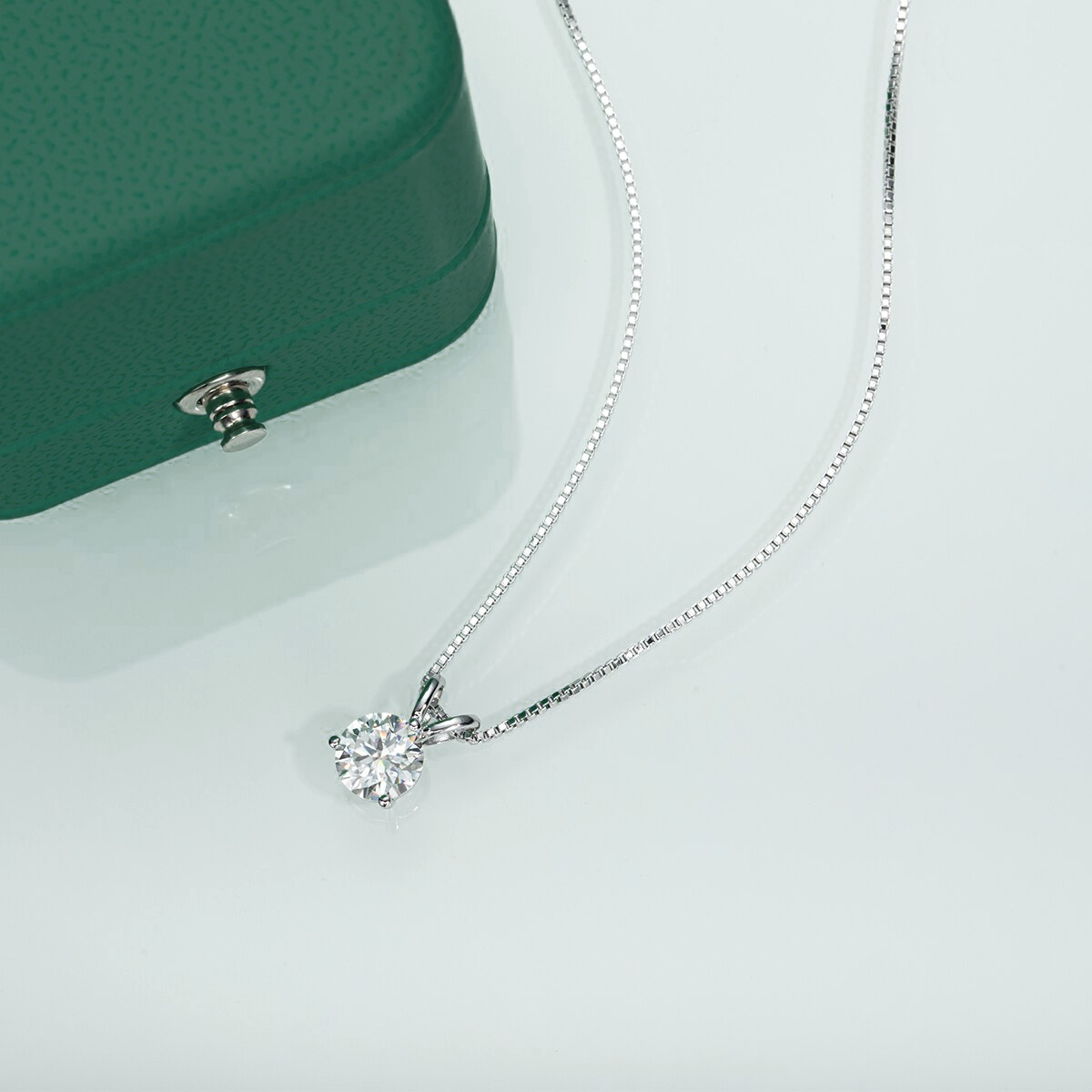 Colar Runas Moissanite