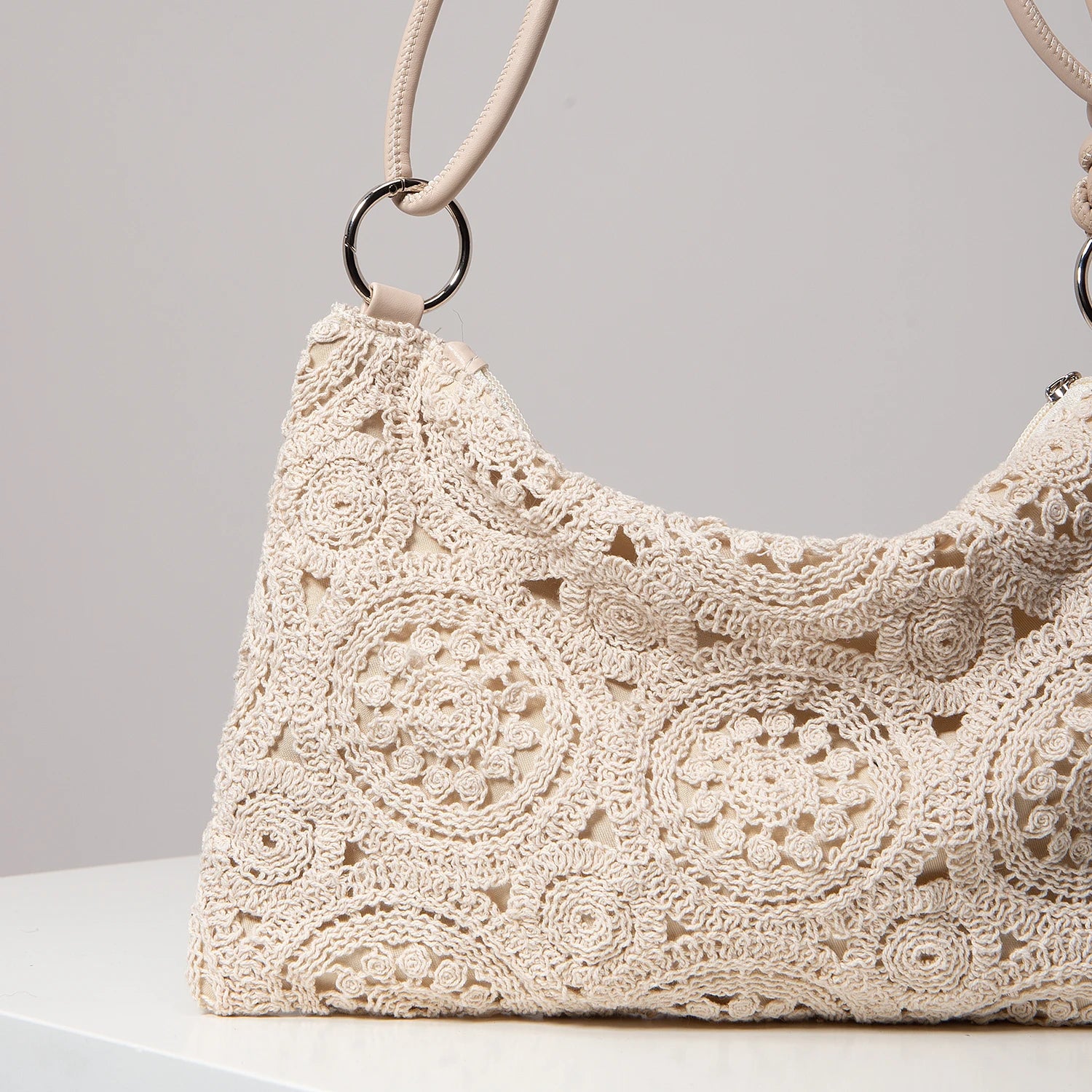 Sacolas de ombro de tricô oco com padrão para mulheres, bolsas de praia boho para mulheres, roupas de férias, bolsa de guê (padrão aleatório)