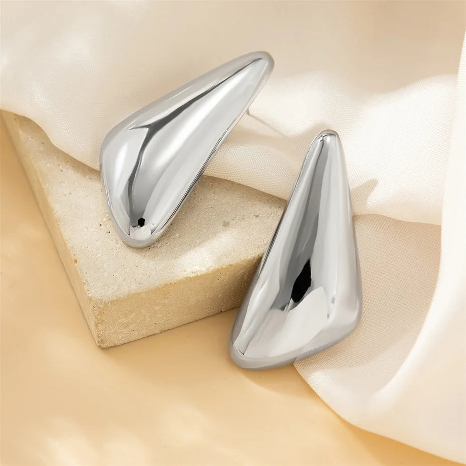 Ingemark-Brincos de metal liso vintage punk para mulheres, brincos perfurantes geométricos góticos, acessórios de jóias, presente da tendência, 2024