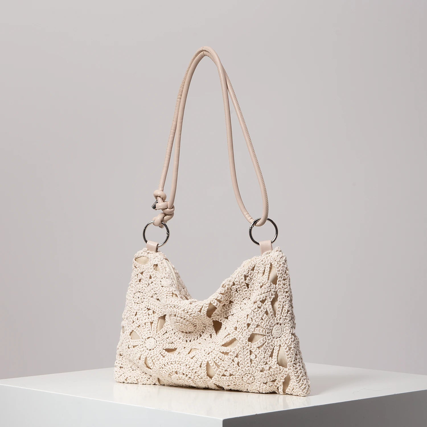 Sacolas de ombro de tricô oco com padrão para mulheres, bolsas de praia boho para mulheres, roupas de férias, bolsa de guê (padrão aleatório)