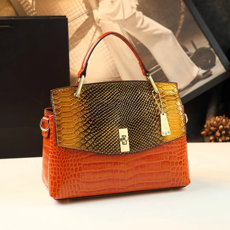 Bolsa feminina de couro genuíno 2023 nova moda senhoras pequena bolsa crossbody all-match elegante mãe bolsa de ombro padrão cobra