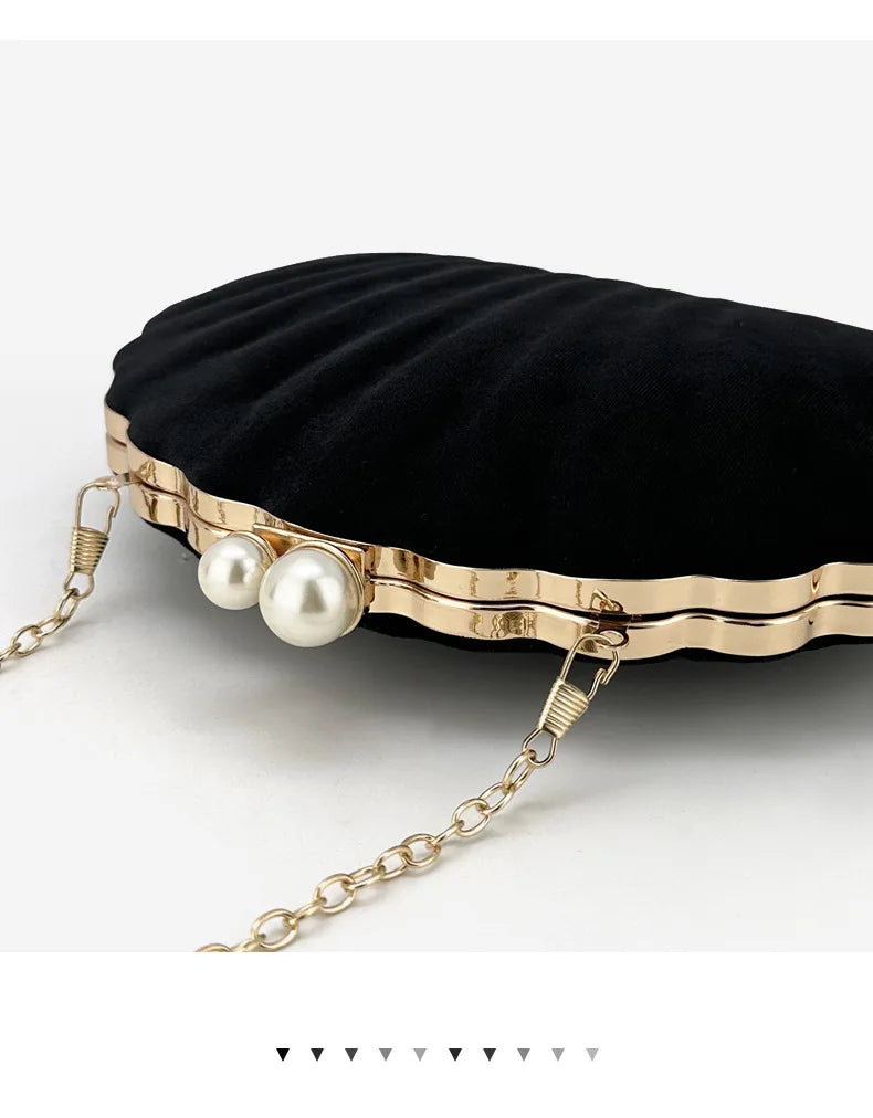 Bolsa de jantar de festa de veludo preto de concha premium Bolsa de embreagem com fecho de pérola Bolsa de casamento Bolsa crossbody Bolsa pequena feminina de veludo.