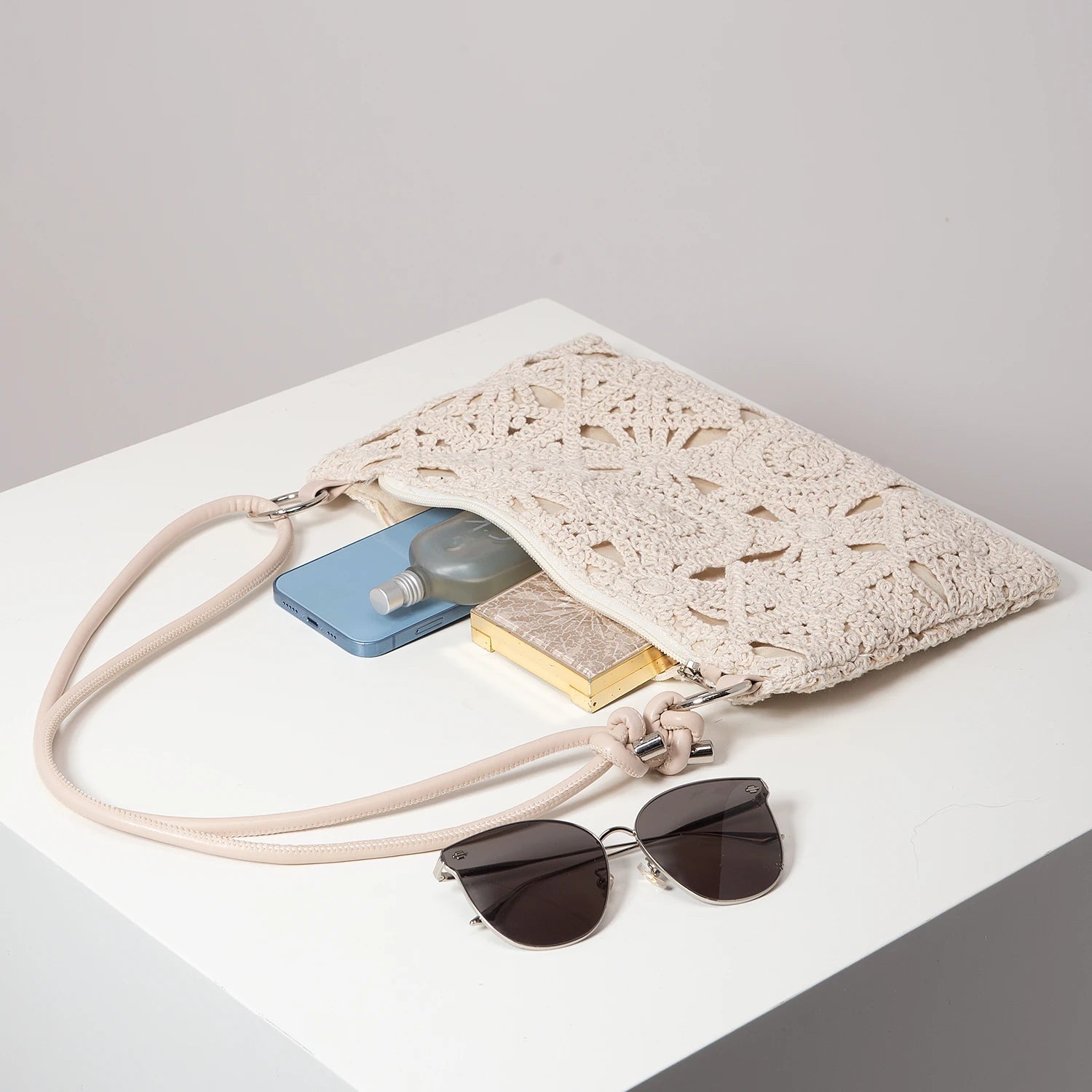 Sacolas de ombro de tricô oco com padrão para mulheres, bolsas de praia boho para mulheres, roupas de férias, bolsa de guê (padrão aleatório)