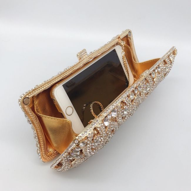 Clutch Metal Arastelle