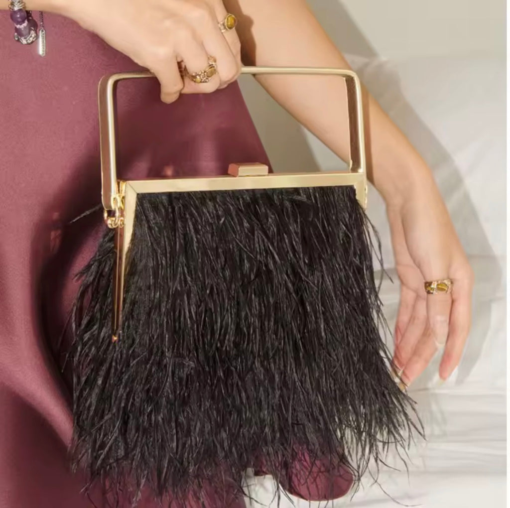Bolsa Clutch Plumas Salyna
