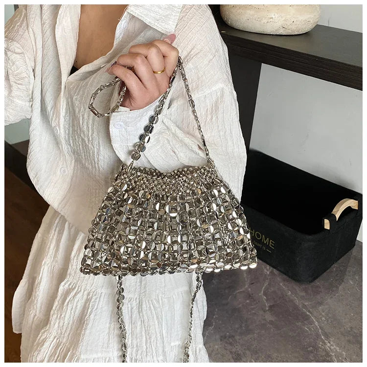 Corrente pu lantejoulas bolsas de ombro outono novo oco para fora senhoras sacos 2025 venda quente requintado senso de luxo tira crossbody saco
