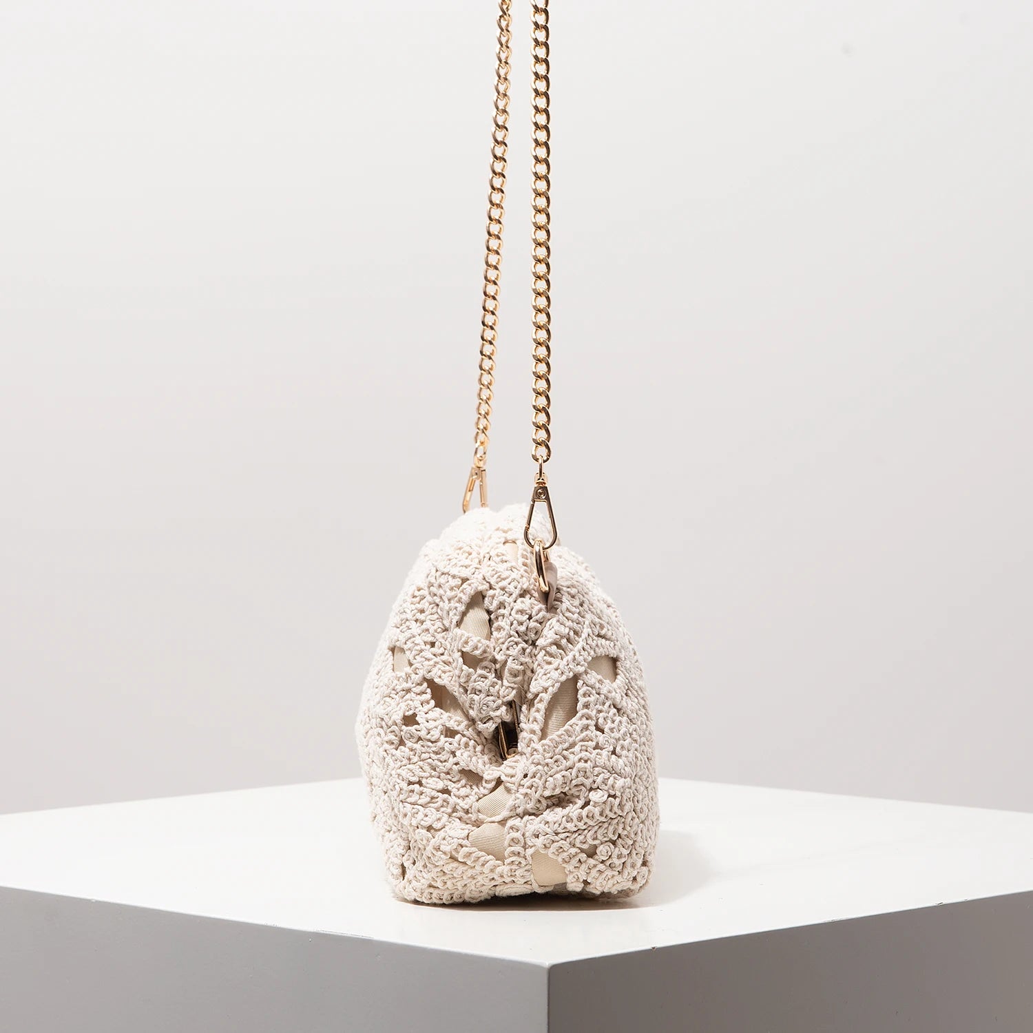 Bolsa crossbody de tecido oco padrão, bolsa de praia de palha boêmia, conjunto Chrochel, estilo premium, Trav Must Haves, bolsa Pach para mulheres