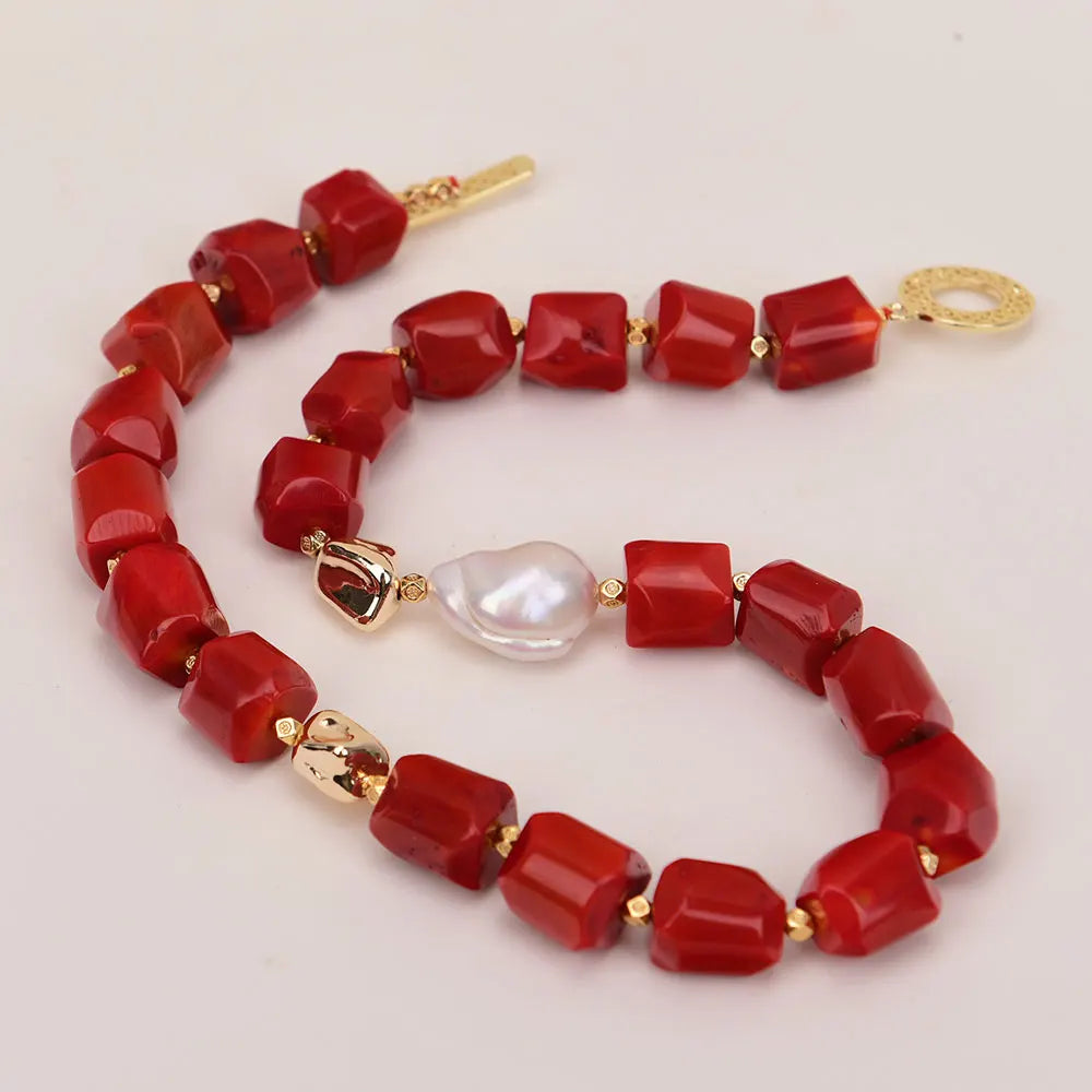 Colar de contas de pepita irregular de coral vermelho liberdade de pérola barroca branca cultivada G-G
