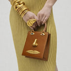 Bolsa Schiapareli Escultural