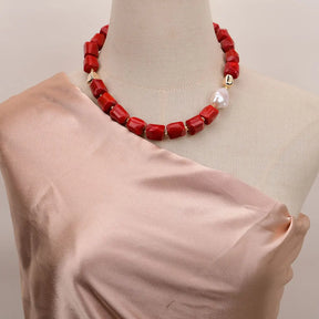 Colar de contas de pepita irregular de coral vermelho liberdade de pérola barroca branca cultivada G-G