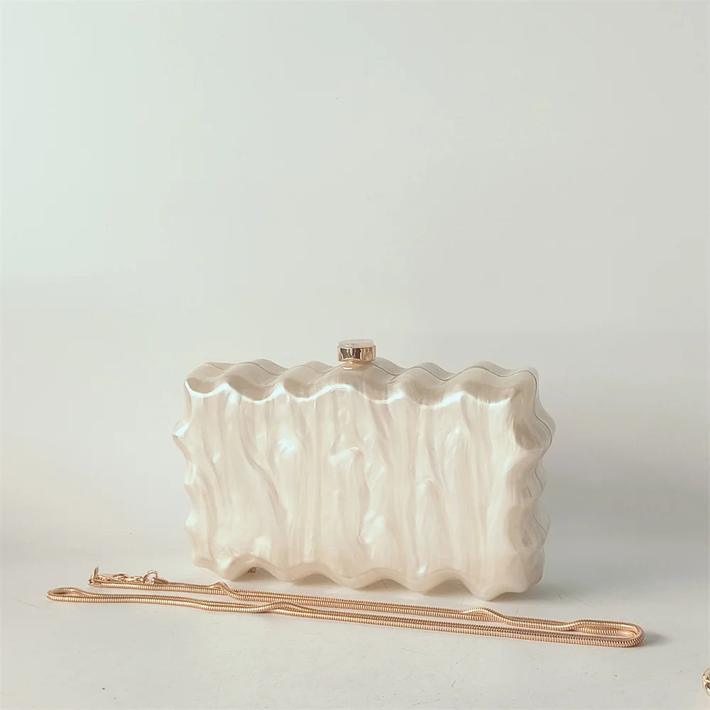 Bolsa Mini Clutch Elegante de Concha com Pérolas e Contas Bege para Mulheres, Bolsa de Ombro Único para Jantar e Casamento em Acrílico