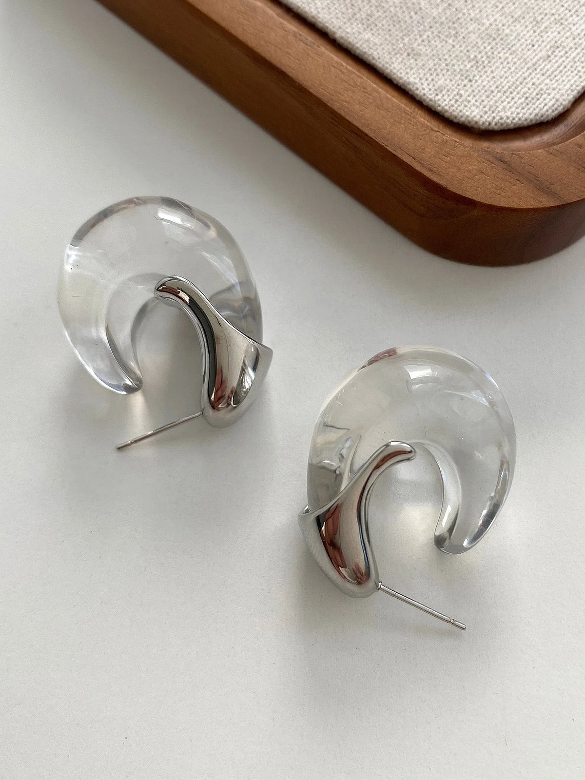 Brincos Transparentes em Forma de U Retro de Alta Qualidade com Agulha de Prata 925 Design F Sensacional Joias para Ou...