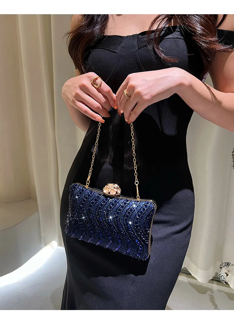 Bolsa de jantar com travesseiro azul safira, versátil, luxuosa, temperamento, bolsa de mão, retrô, diamante quente, banquete, bolsa feminina