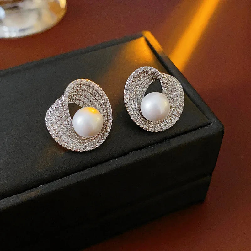 Zakol luxo aaa zircon redondo pérola brincos para mulheres irregular brinco temperamento festa de casamento jóias