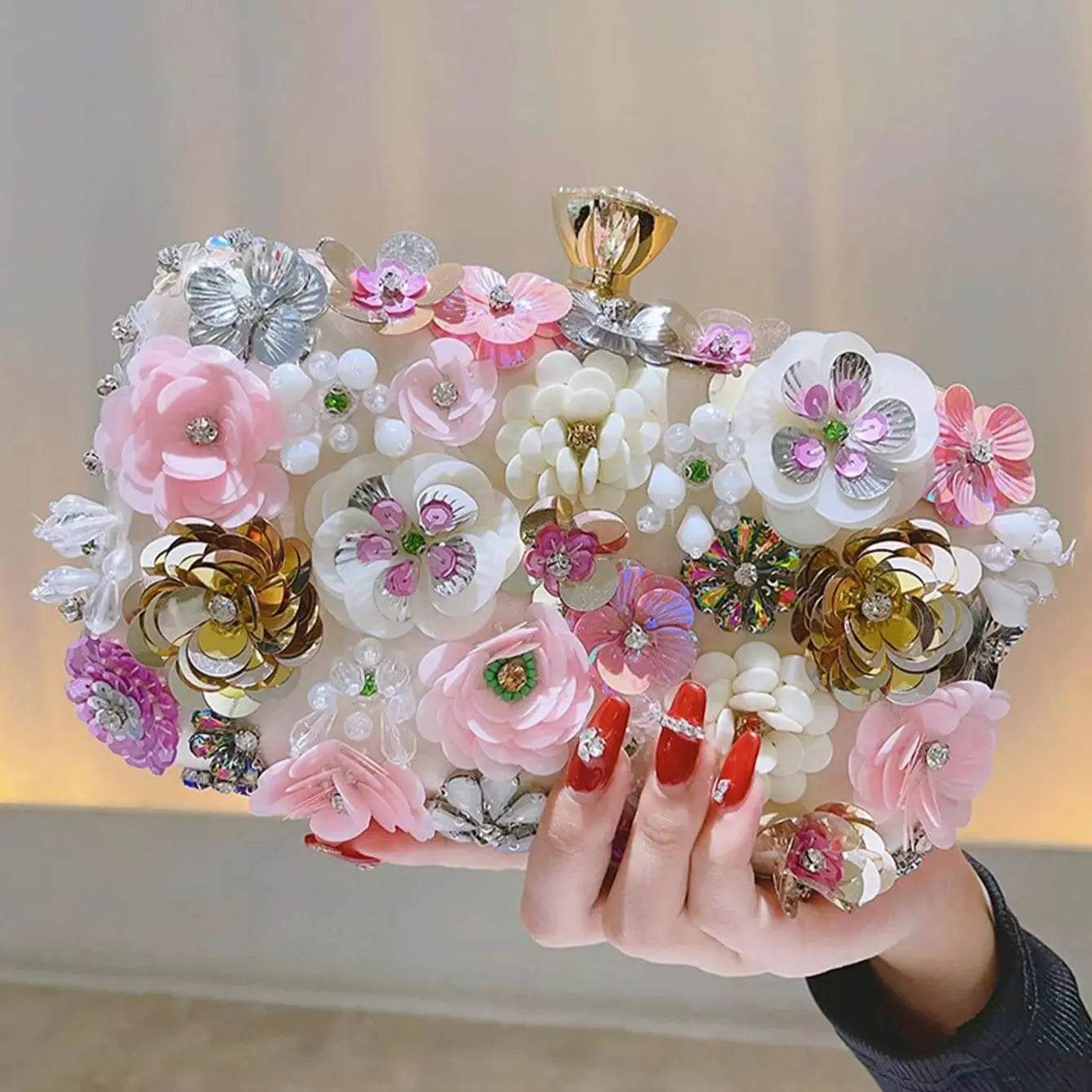 Moda feminina sacos flor diamantes bordado pequena embreagem de luxo senhora bolsas sacos noite nova chegada corrente bolsa ombro
