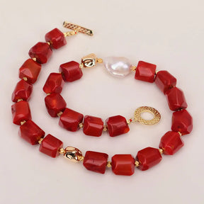 Colar de contas de pepita irregular de coral vermelho liberdade de pérola barroca branca cultivada G-G