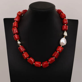 Colar de contas de pepita irregular de coral vermelho liberdade de pérola barroca branca cultivada G-G