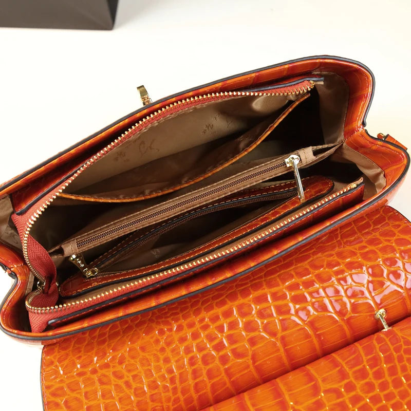 Bolsa feminina de couro genuíno 2023 nova moda senhoras pequena bolsa crossbody all-match elegante mãe bolsa de ombro padrão cobra