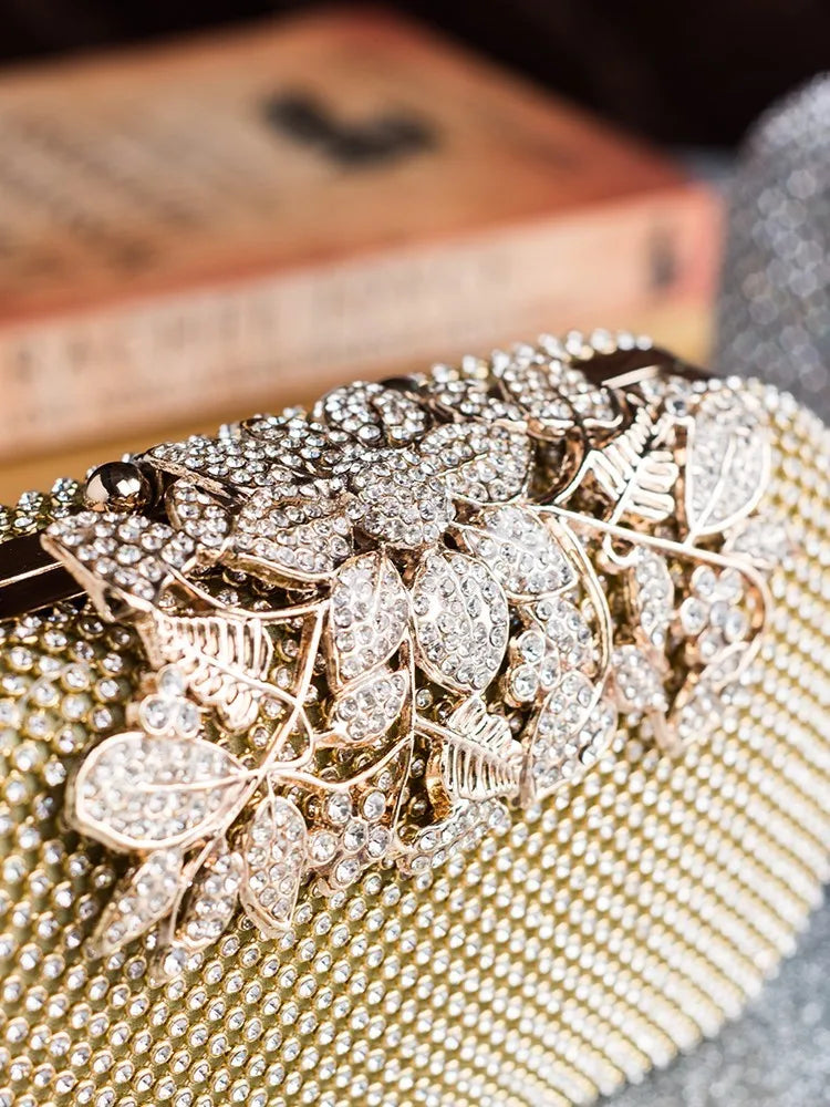 Bolsa Clutch Elegante com Diamantes para Festas Noturnas, Ideal para Vestidos Qipao, Bolsa em Formato de Concha de Liga com P...
