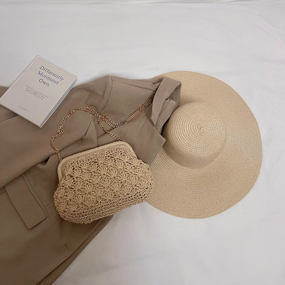 LEFTSIDE Weave Pequenas Bolsas de Ombro de Palha para Mulheres 2025 Verão Nova Tendência Bolsa Crossbody Feminina Corrente ​ Bolsas de praia de ráfia