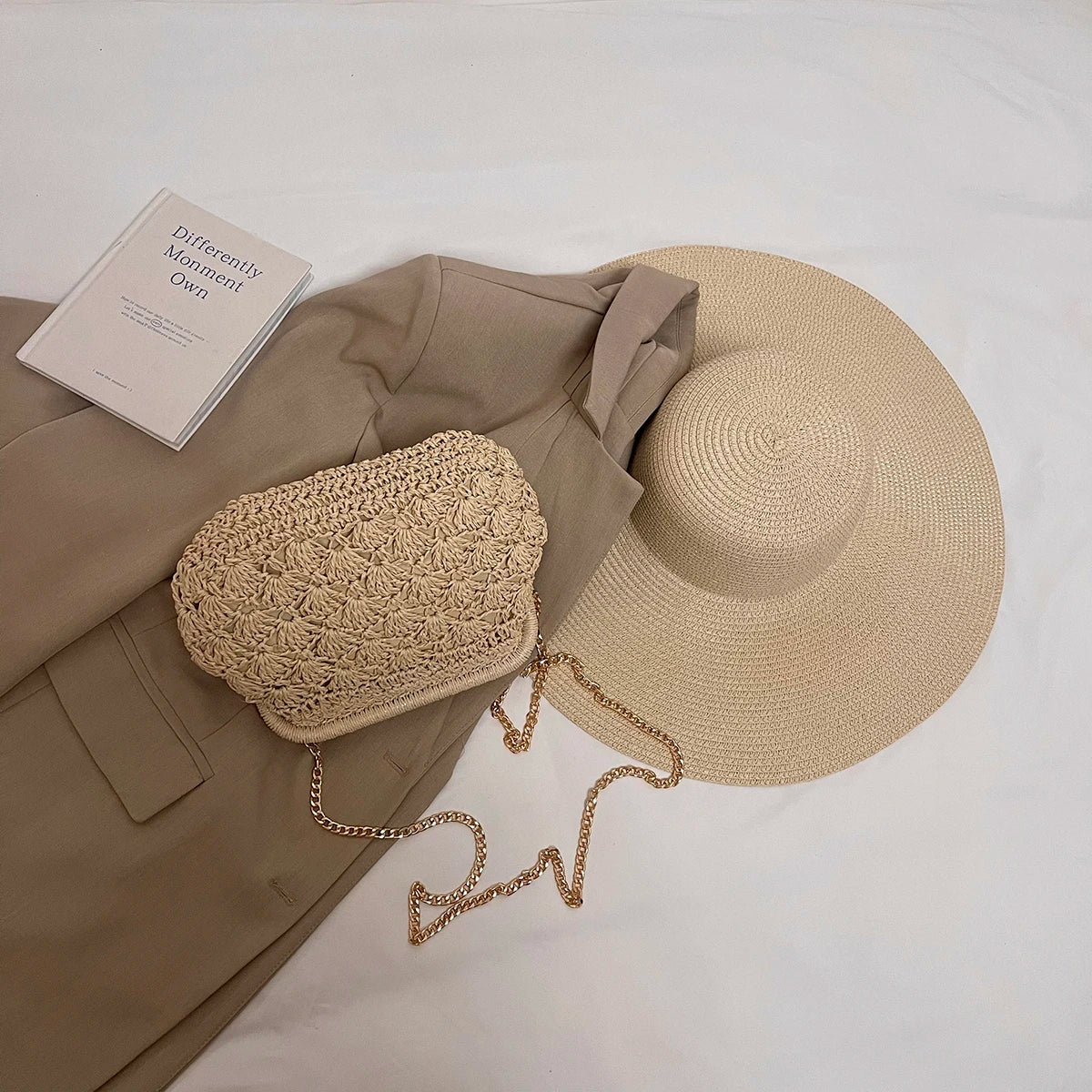 LEFTSIDE Weave Pequenas Bolsas de Ombro de Palha para Mulheres 2025 Verão Nova Tendência Bolsa Crossbody Feminina Corrente ​ Bolsas de praia de ráfia