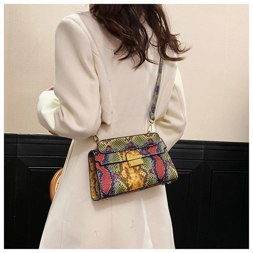 Nova marca de luxo designer bolsa feminina cobra padrão couro crossbody bolsas moda pequena bolsa ombro quadrado bolsa de ombro