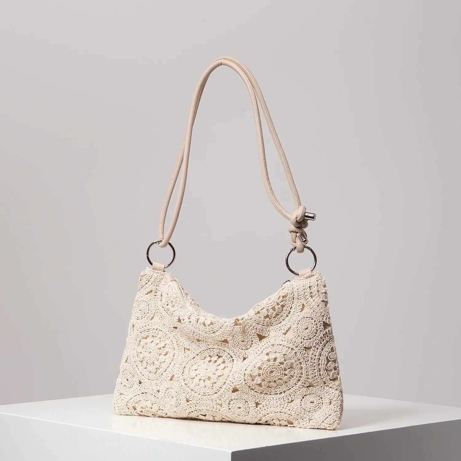 Sacolas de ombro de tricô oco com padrão para mulheres, bolsas de praia boho para mulheres, roupas de férias, bolsa de guê (padrão aleatório)