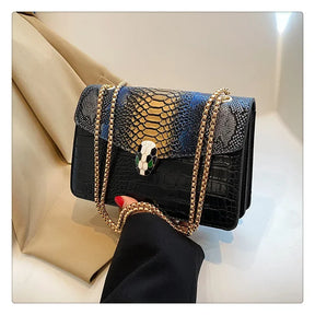 2025 nova mochila de couro premium bolsa conversível crossbody saco com ferragem ouro compartimento para portátil viagem amigável