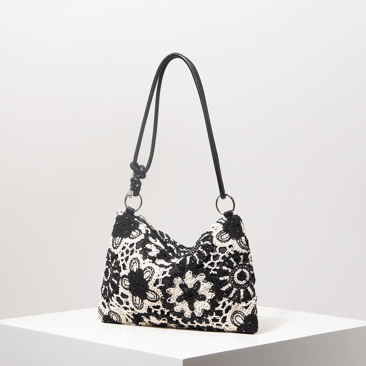 Sacolas de ombro de tricô oco com padrão para mulheres, bolsas de praia boho para mulheres, roupas de férias, bolsa de guê (padrão aleatório)