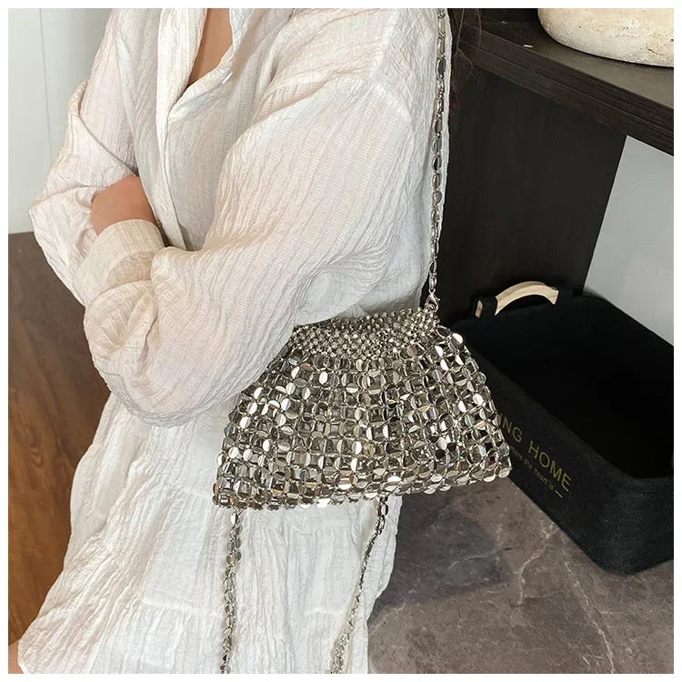 Corrente pu lantejoulas bolsas de ombro outono novo oco para fora senhoras sacos 2025 venda quente requintado senso de luxo tira crossbody saco