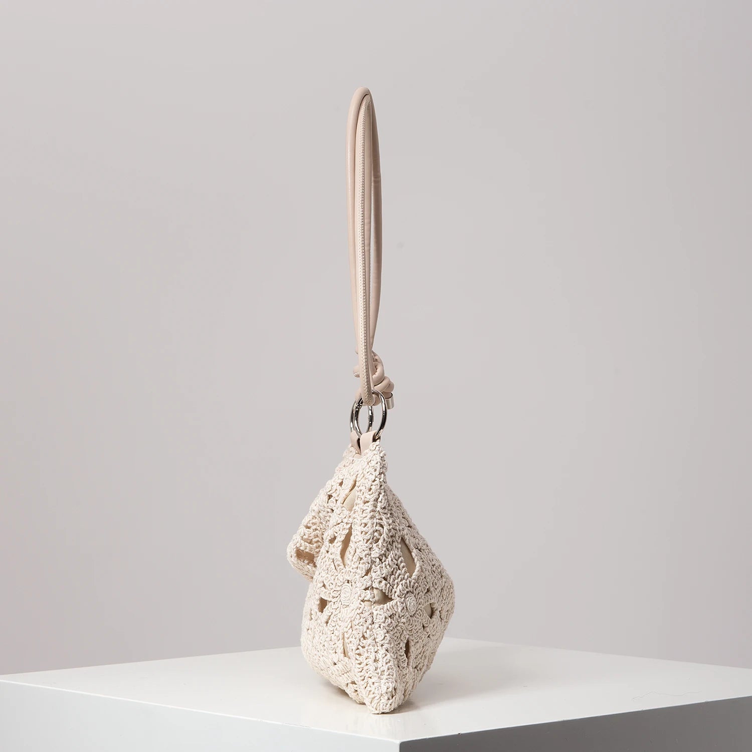 Sacolas de ombro de tricô oco com padrão para mulheres, bolsas de praia boho para mulheres, roupas de férias, bolsa de guê (padrão aleatório)