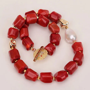 Colar de contas de pepita irregular de coral vermelho liberdade de pérola barroca branca cultivada G-G