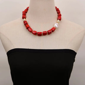 Colar de contas de pepita irregular de coral vermelho liberdade de pérola barroca branca cultivada G-G