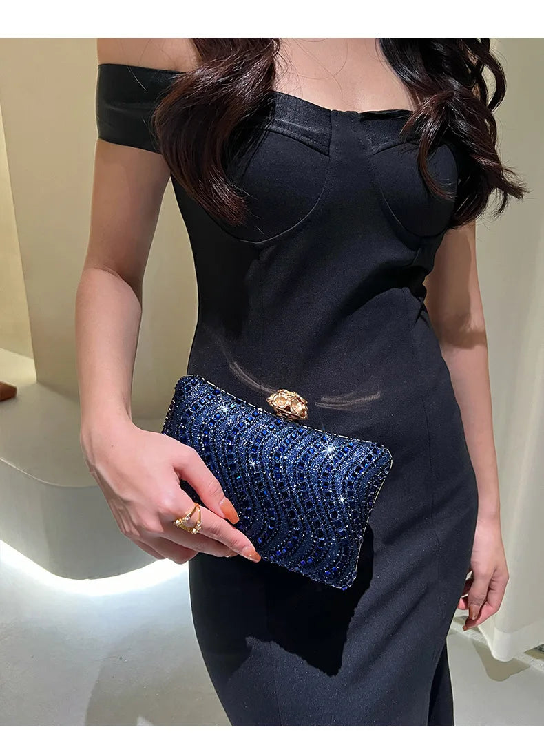 Bolsa de jantar com travesseiro azul safira, versátil, luxuosa, temperamento, bolsa de mão, retrô, diamante quente, banquete, bolsa feminina