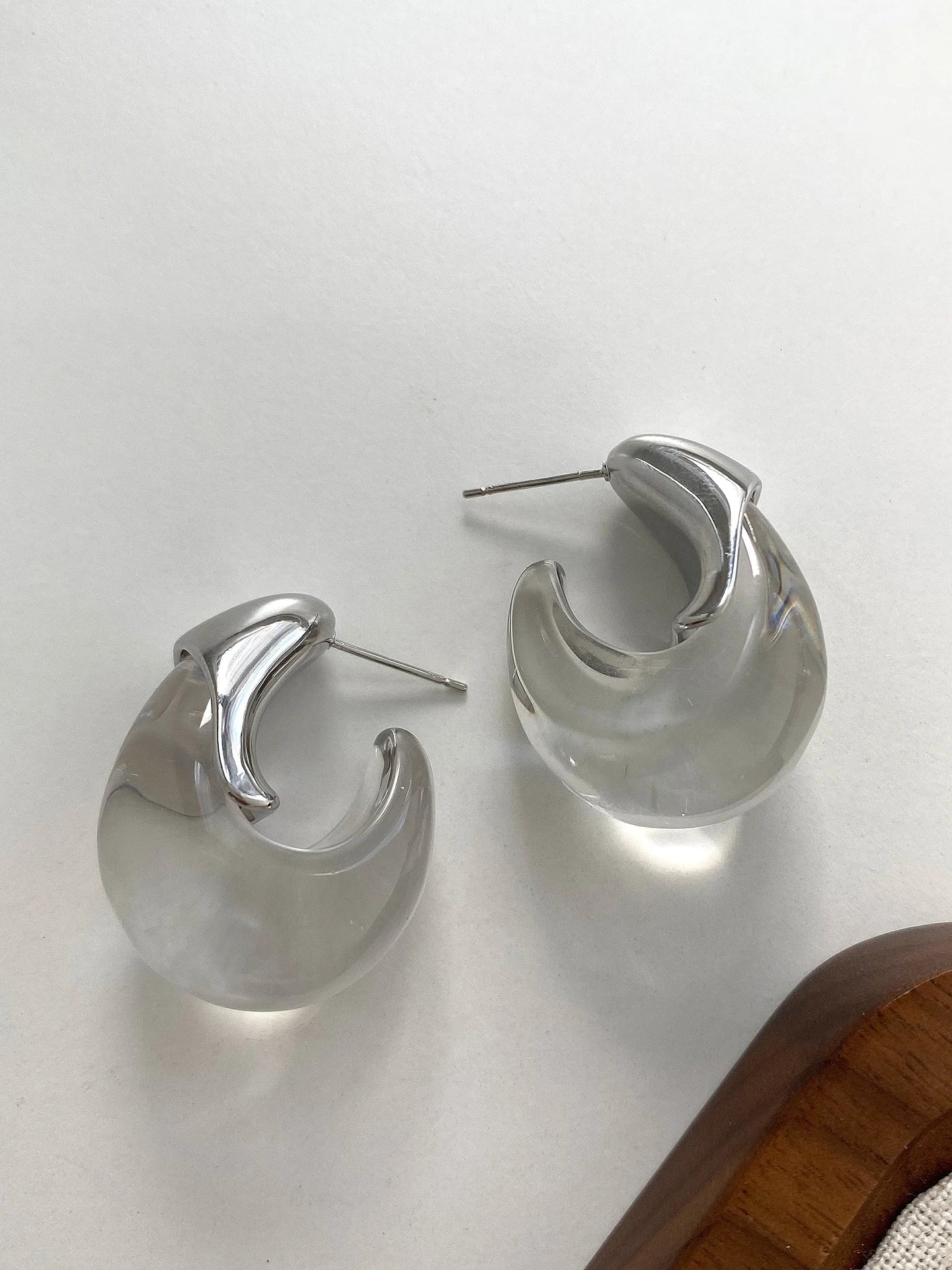 Brincos Transparentes em Forma de U Retro de Alta Qualidade com Agulha de Prata 925 Design F Sensacional Joias para Ou...