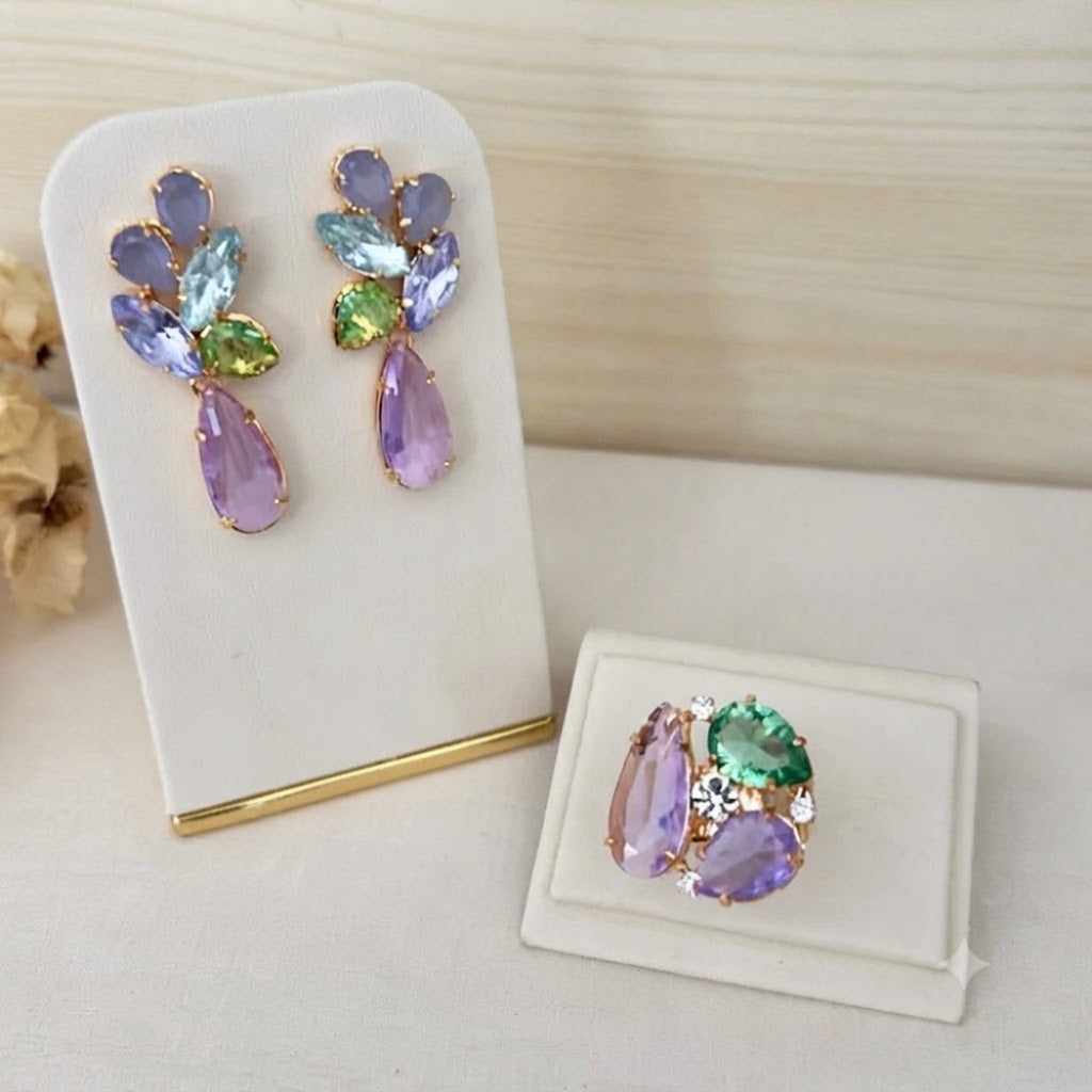KIT DE ANEL E BRINCO DE ZIRCÔNIA BIANCA LILÁS COM MENTA