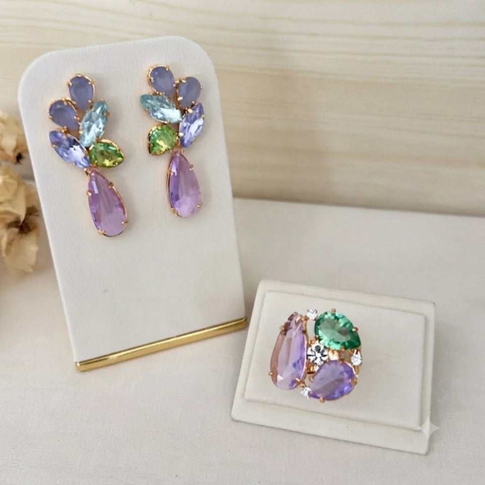 KIT DE ANEL E BRINCO DE ZIRCÔNIA BIANCA LILÁS COM MENTA