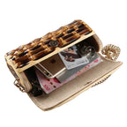 Clutch Caprina