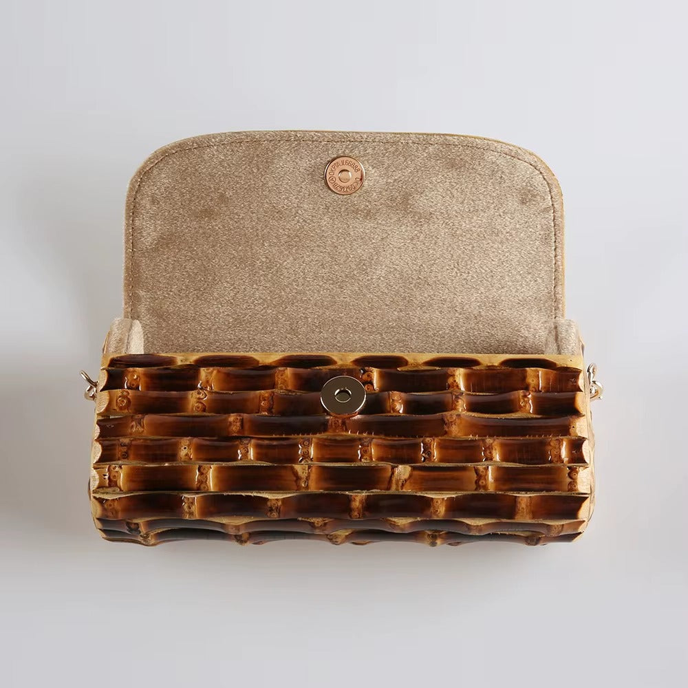 Clutch Caprina